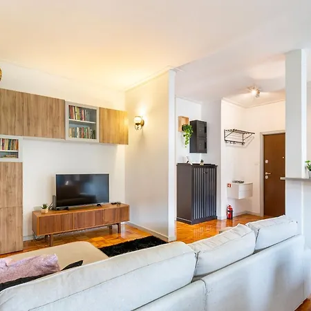 Stone - By Guest Apartment
