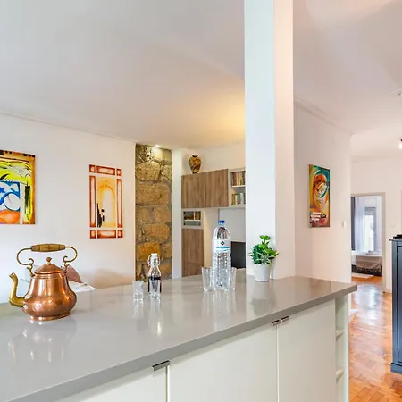 Stone - By Guest Apartment Porto